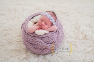 Lake Zurich newborn photographer