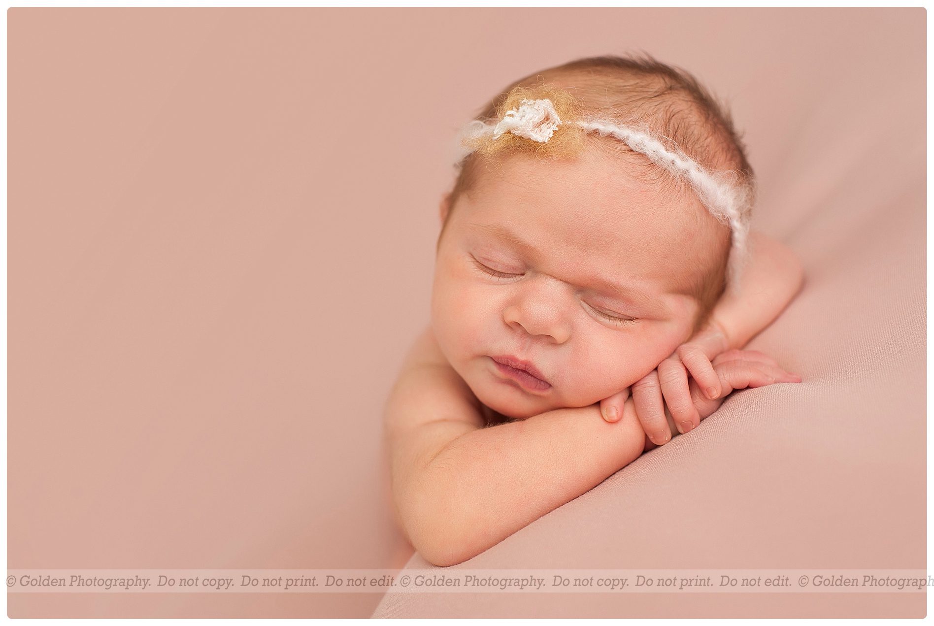 Lake Zurich, IL newborn photographer
