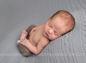 custom newborn photographer Illinois