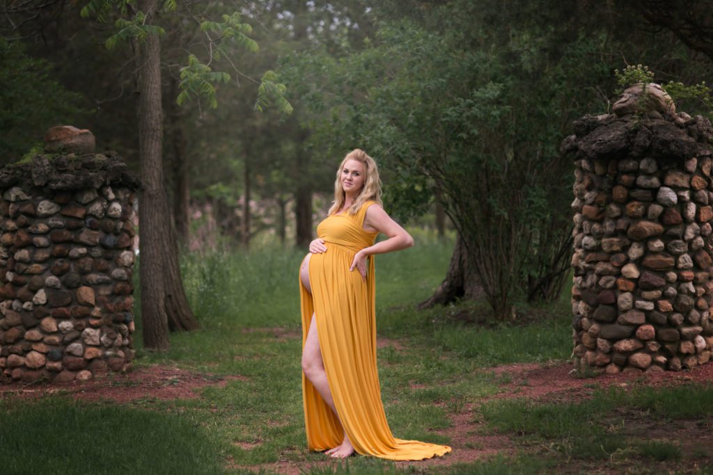 maternity dress for photo session near Chicago IL