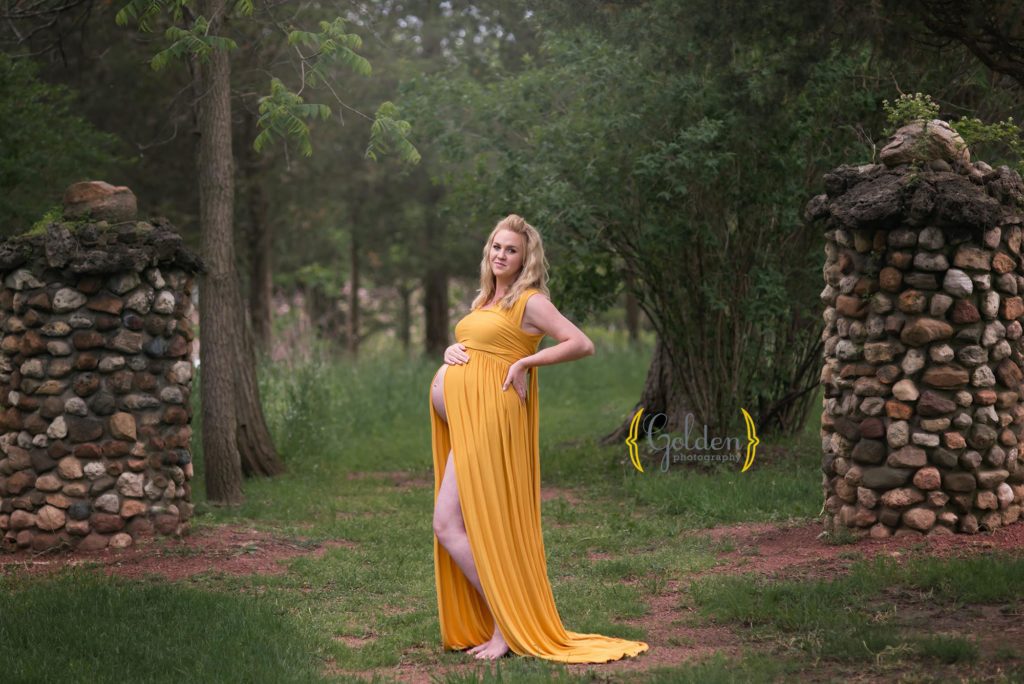 what to wear for Chicago IL maternity photos