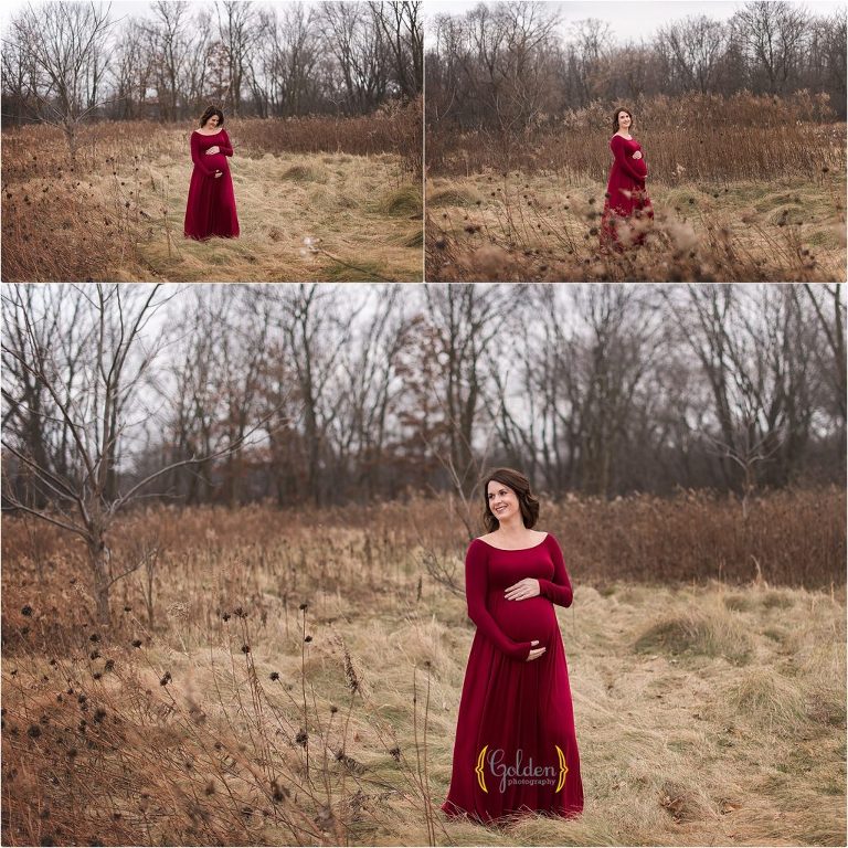 mom poses in field for maternity photography in a field near Palatine IL